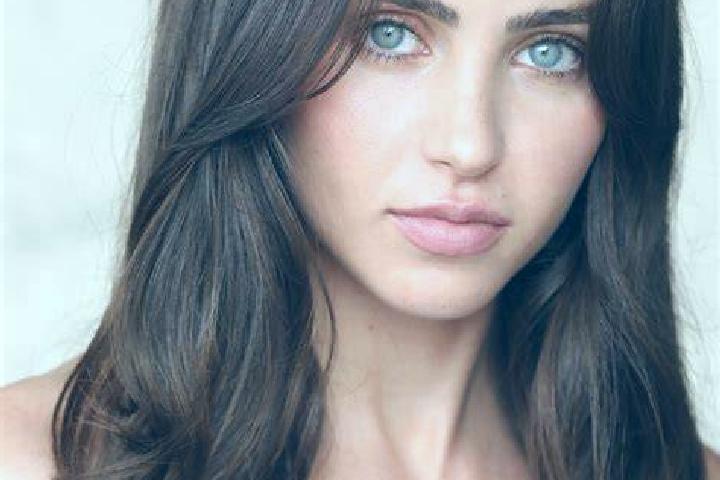 Cinthia Futrono escort