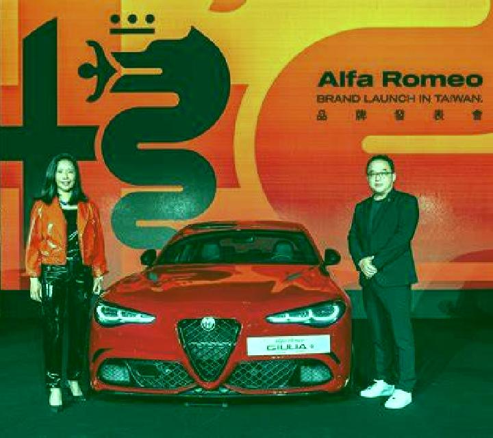 Giulia 3 Romeral escort