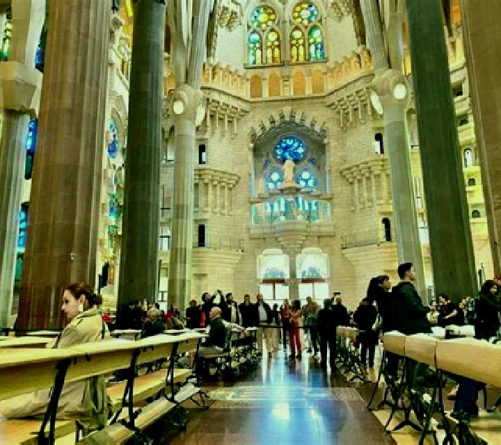 Ámbar Sagrada Familia escort